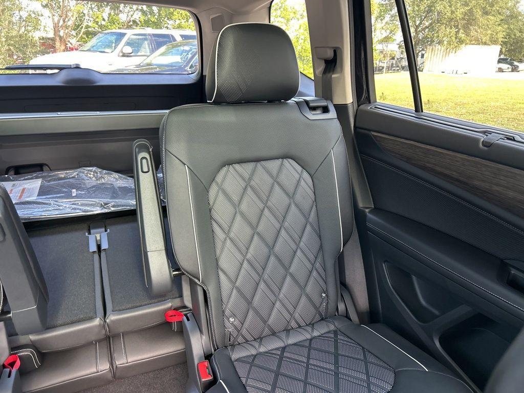 new 2026 Volkswagen Atlas car, priced at $52,611