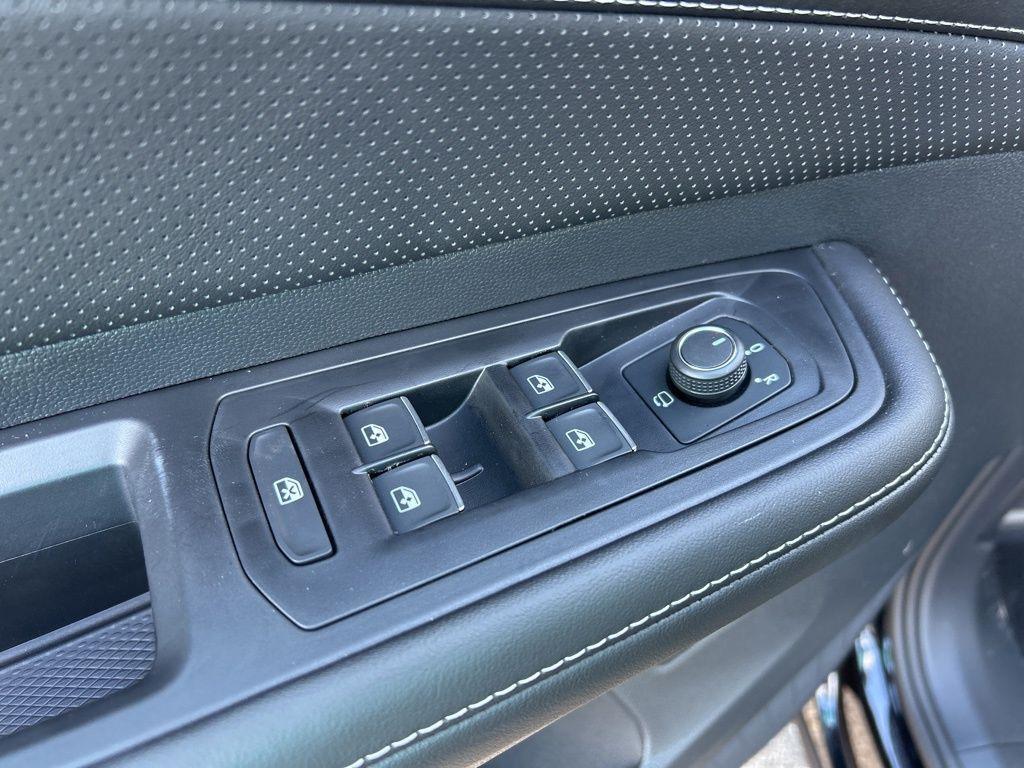 new 2026 Volkswagen Atlas car, priced at $52,611