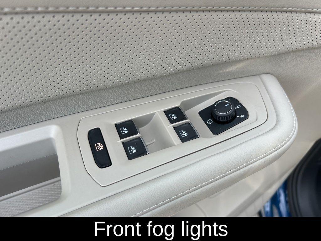 used 2025 Volkswagen Atlas car, priced at $44,395