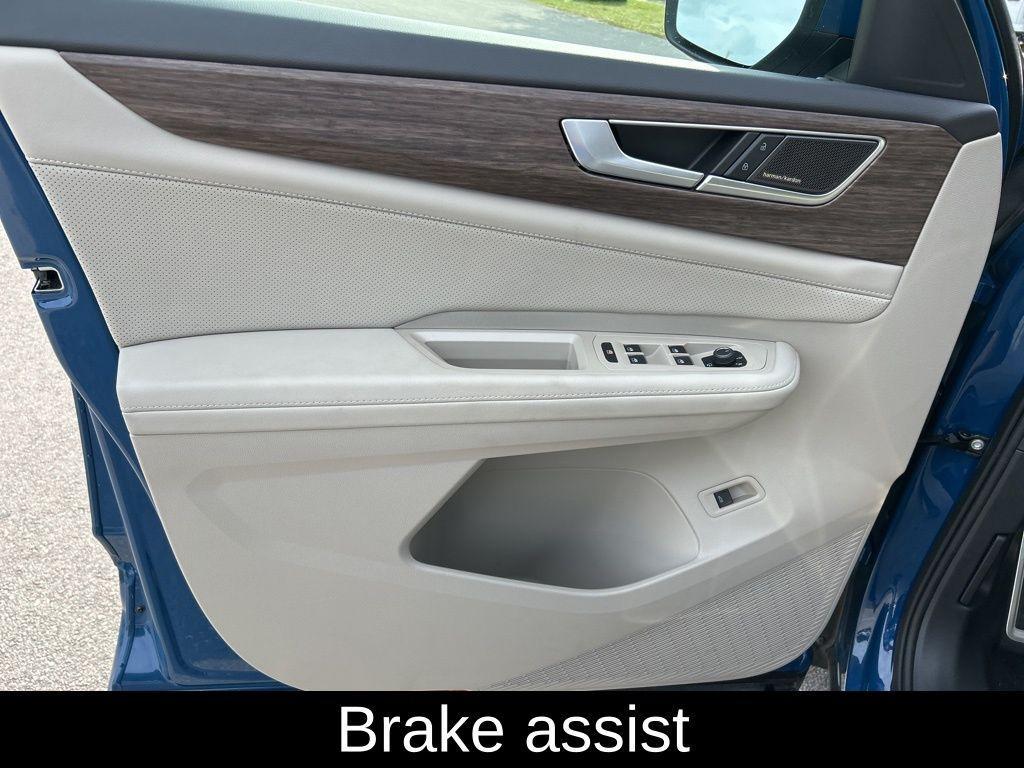 used 2025 Volkswagen Atlas car, priced at $44,395