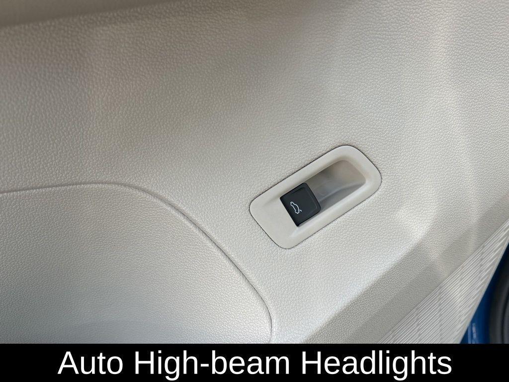 used 2025 Volkswagen Atlas car, priced at $44,395