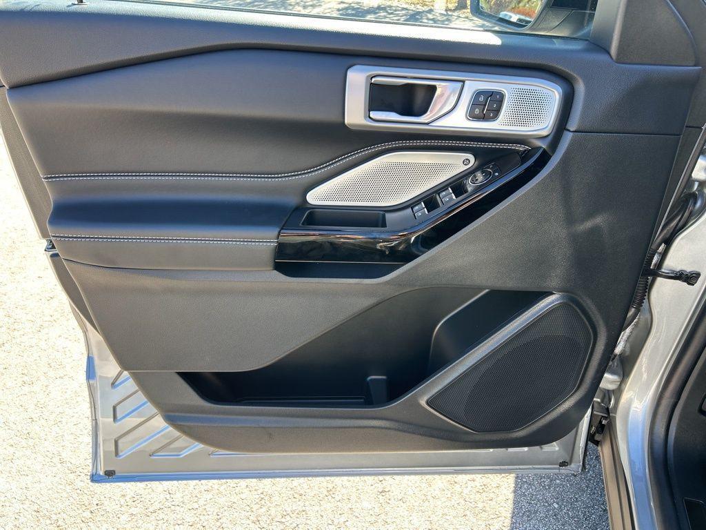 used 2023 Ford Explorer car, priced at $35,598