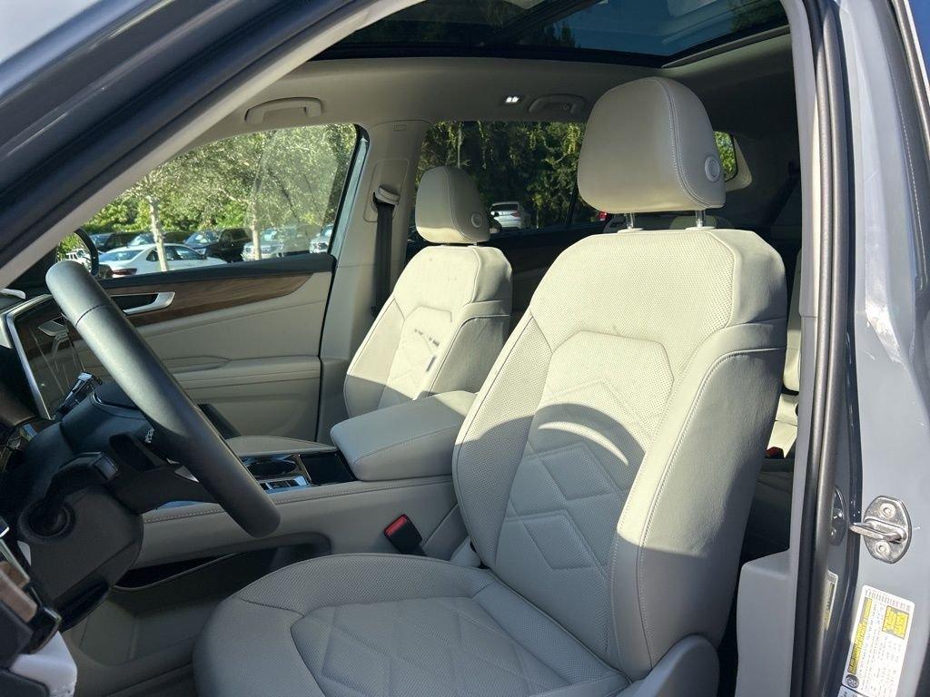 new 2026 Volkswagen Atlas car, priced at $41,649
