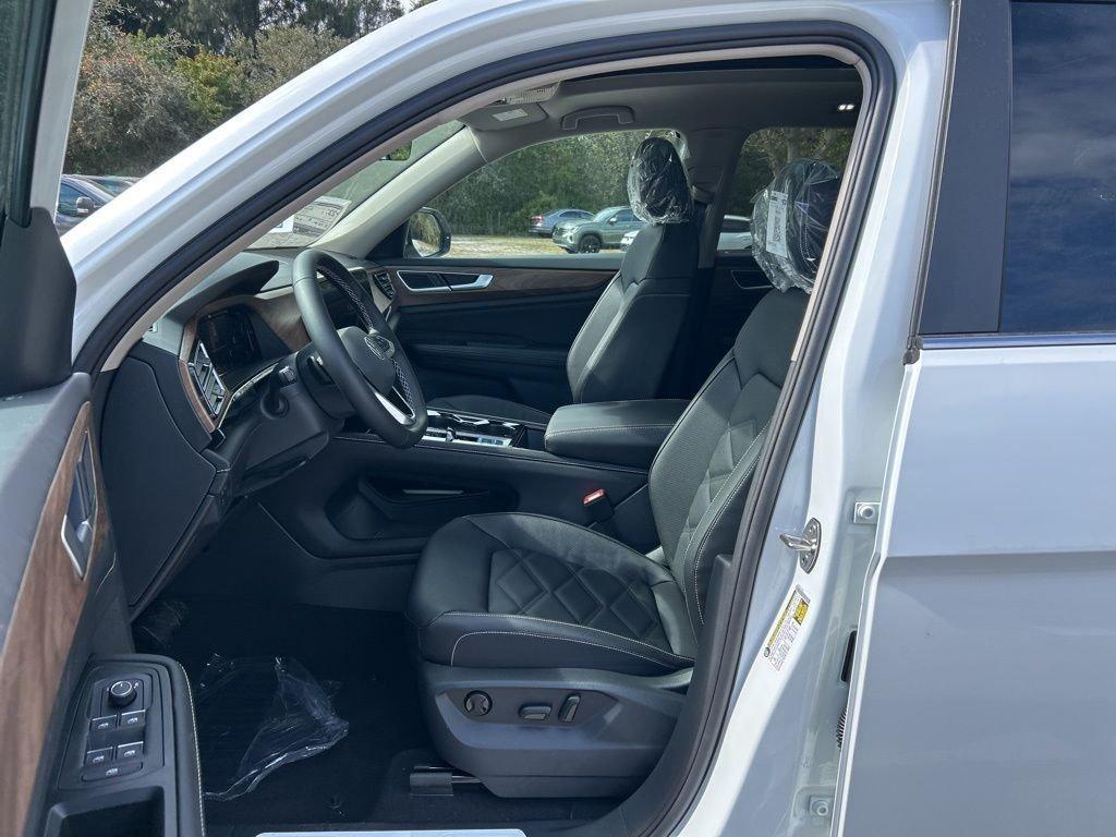 new 2026 Volkswagen Atlas car, priced at $43,797