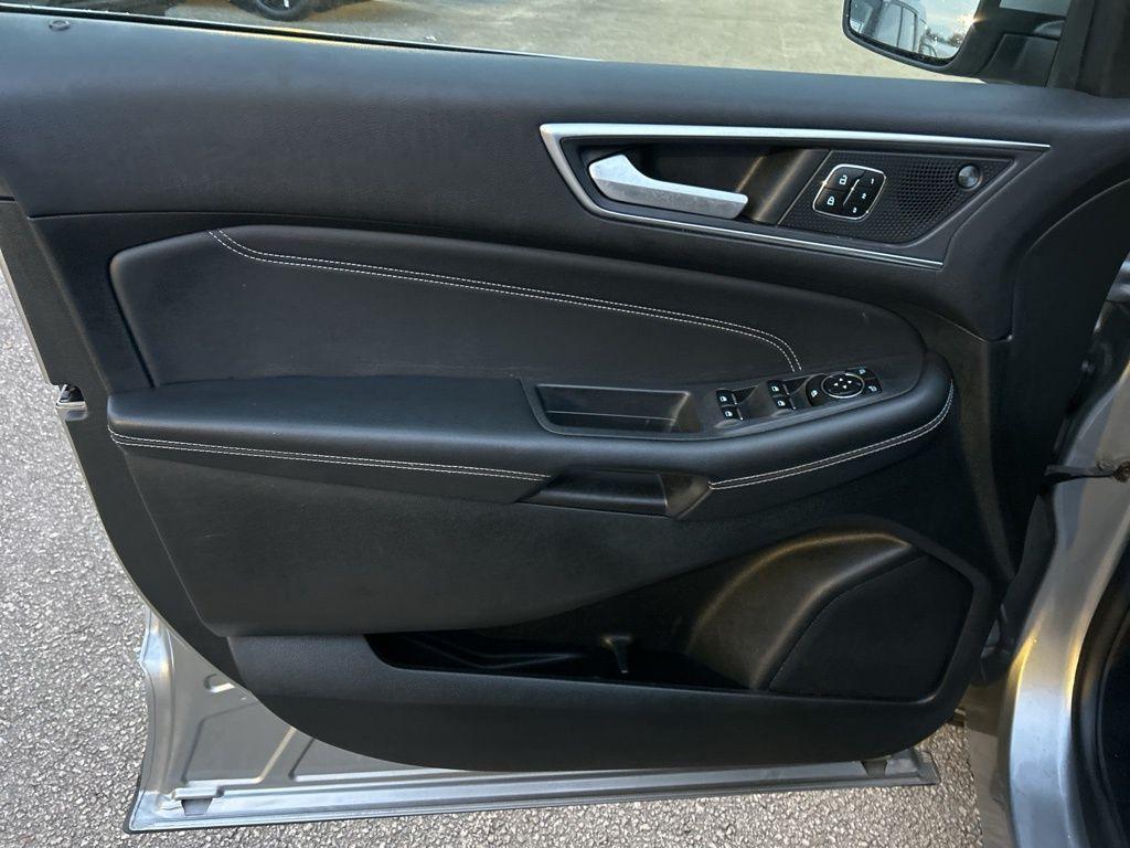 used 2022 Ford Edge car, priced at $17,398