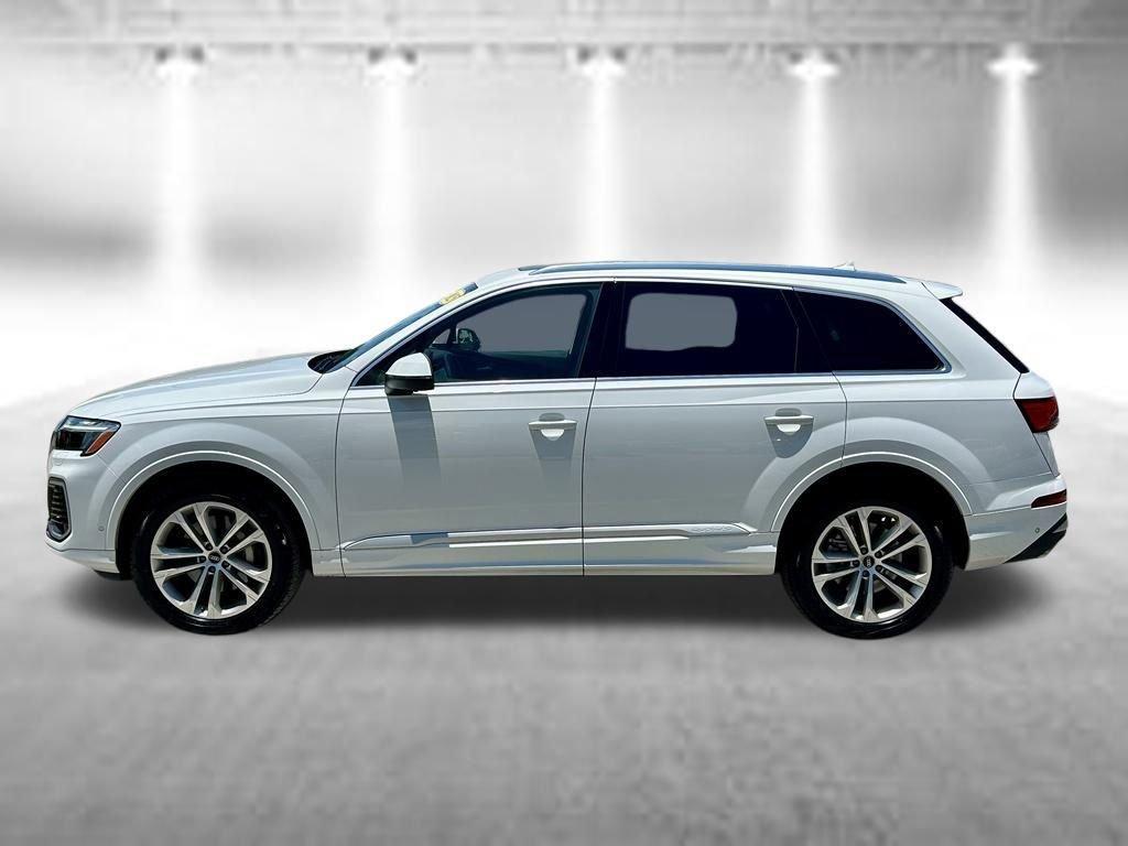 used 2025 Audi Q7 car, priced at $45,297