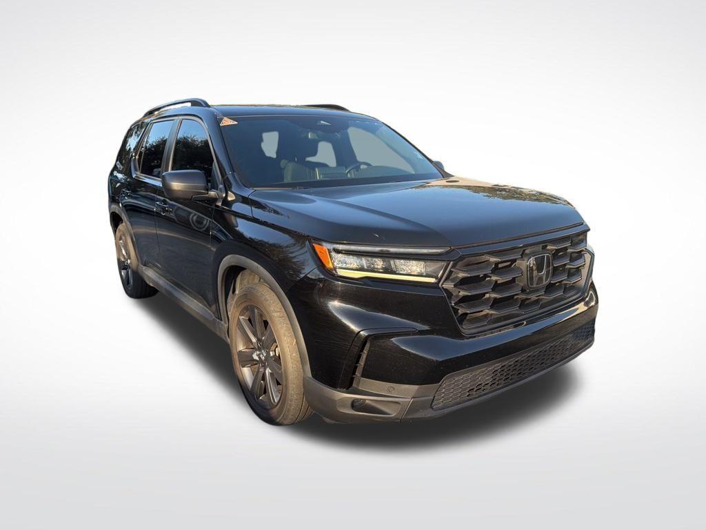 used 2023 Honda Pilot car, priced at $32,297
