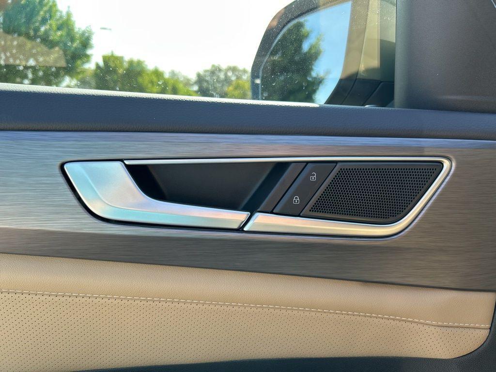 new 2026 Volkswagen Atlas Cross Sport car, priced at $38,796