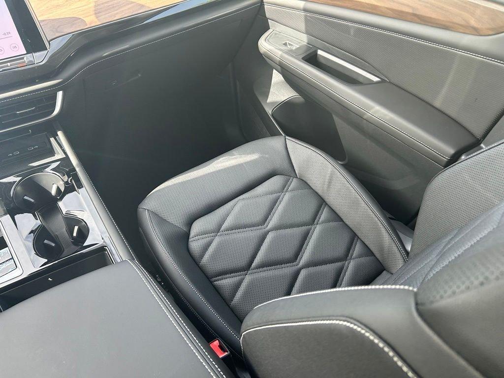new 2026 Volkswagen Atlas car, priced at $43,655