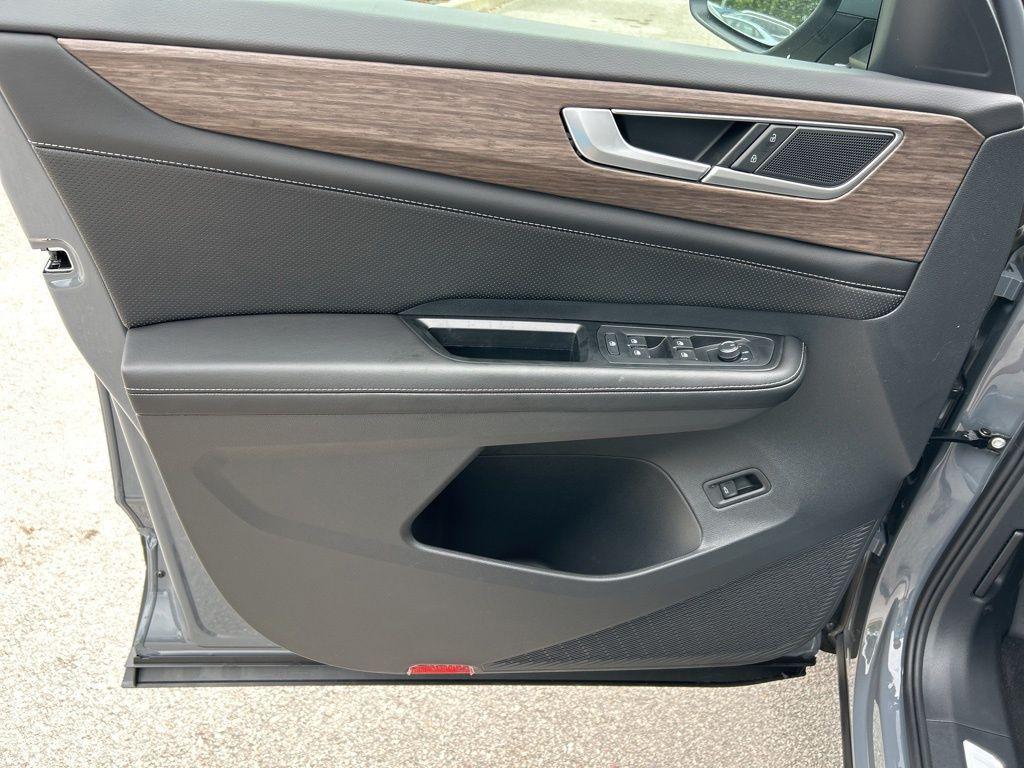 new 2026 Volkswagen Atlas car, priced at $50,735