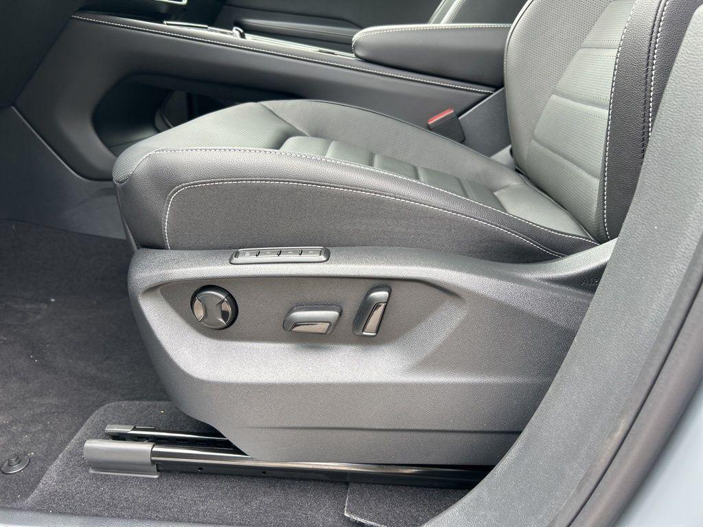 new 2026 Volkswagen Atlas car, priced at $50,735