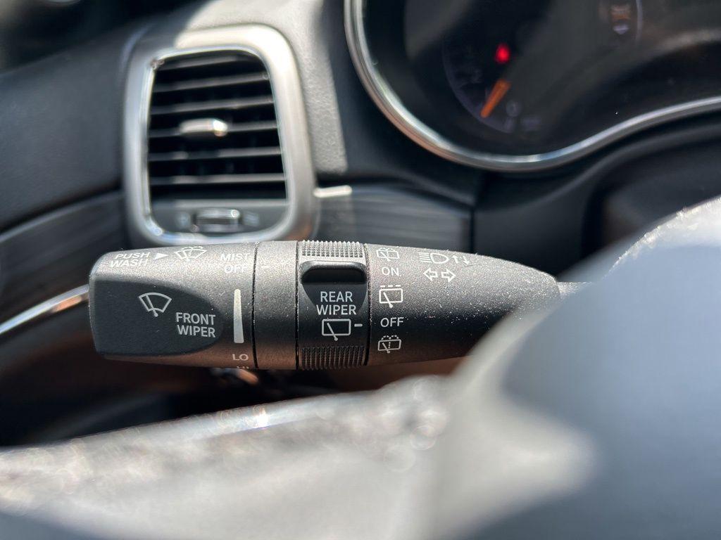 2022 Bright White Clearcoat Jeep Grand Cherokee WK