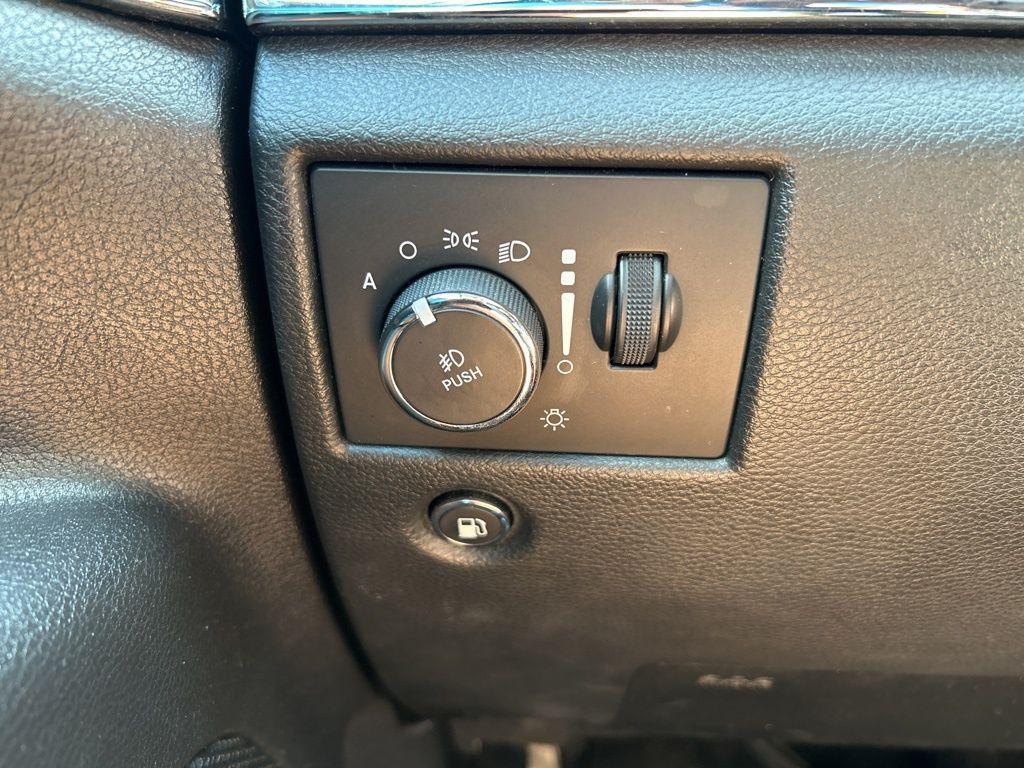 2022 Bright White Clearcoat Jeep Grand Cherokee WK