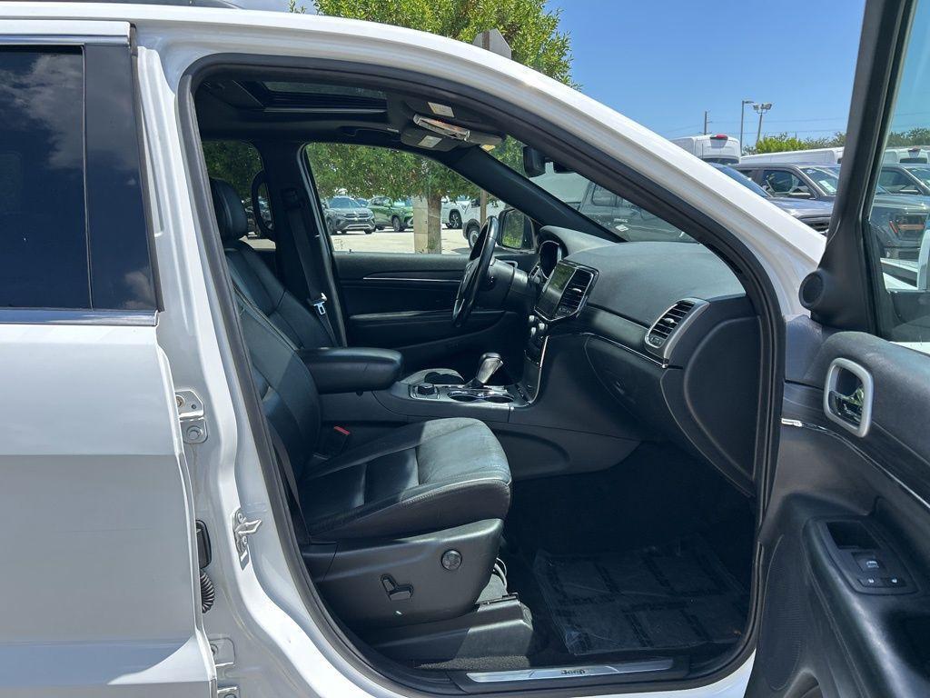 2022 Bright White Clearcoat Jeep Grand Cherokee WK