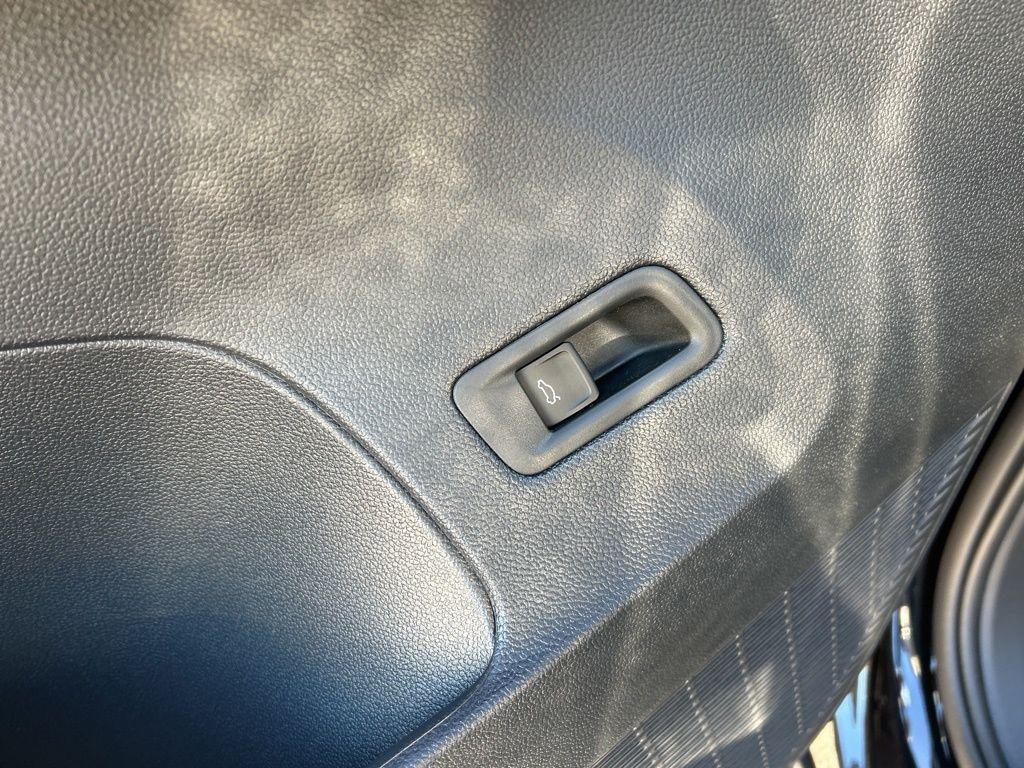 new 2026 Volkswagen Atlas car, priced at $35,813