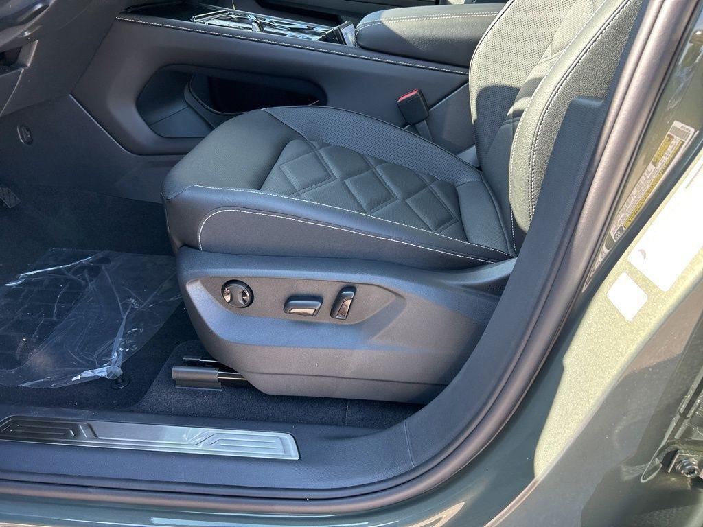 new 2026 Volkswagen Atlas car, priced at $43,138