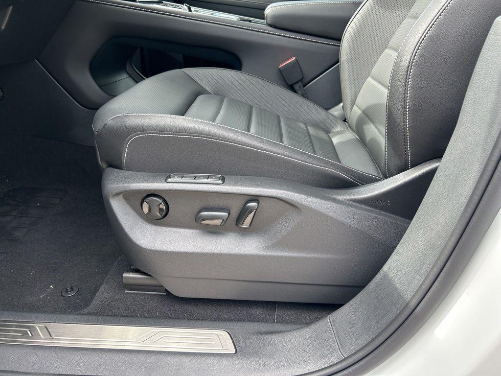 new 2026 Volkswagen Atlas car, priced at $48,935