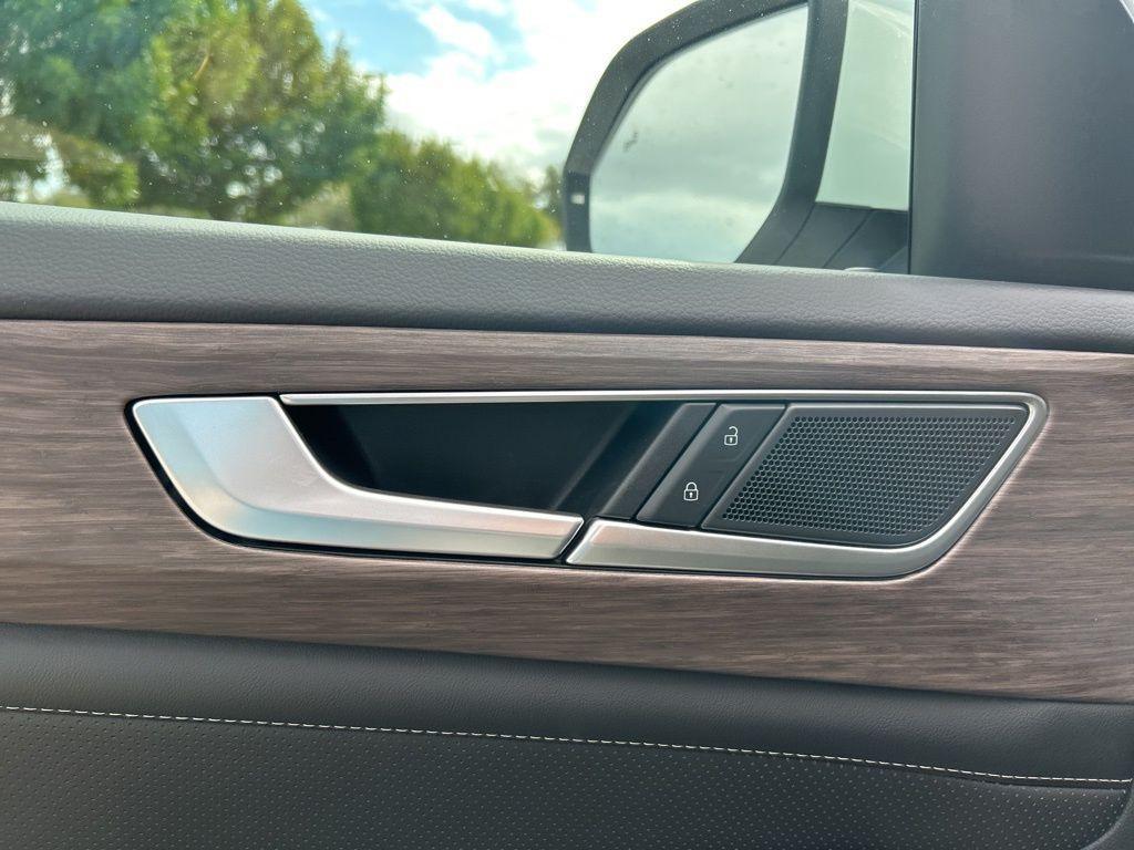 new 2026 Volkswagen Atlas car, priced at $48,935