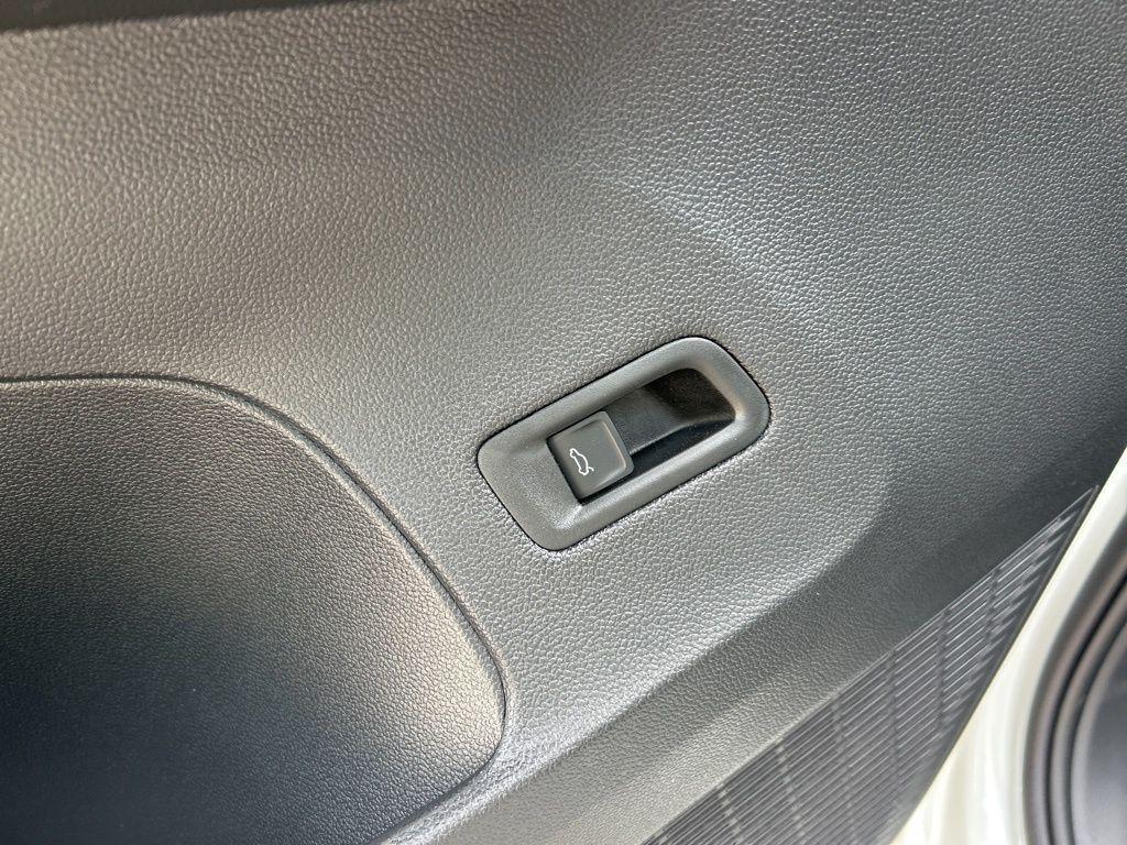 new 2026 Volkswagen Atlas car, priced at $48,935