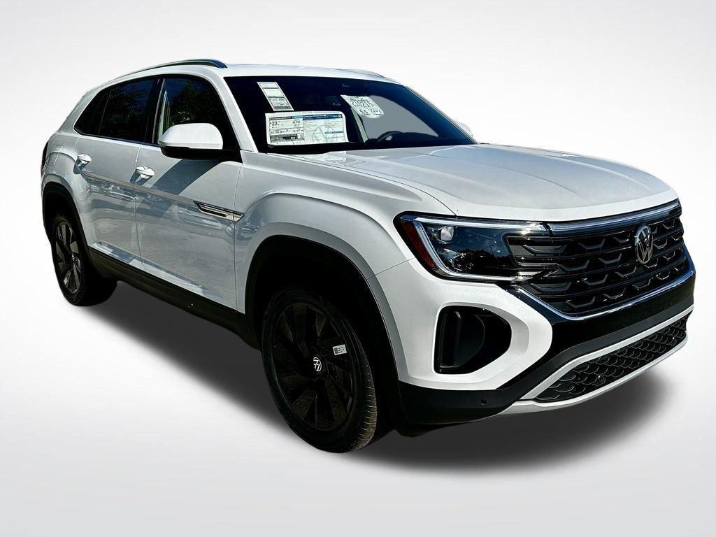 new 2026 Volkswagen Atlas Cross Sport car, priced at $40,007