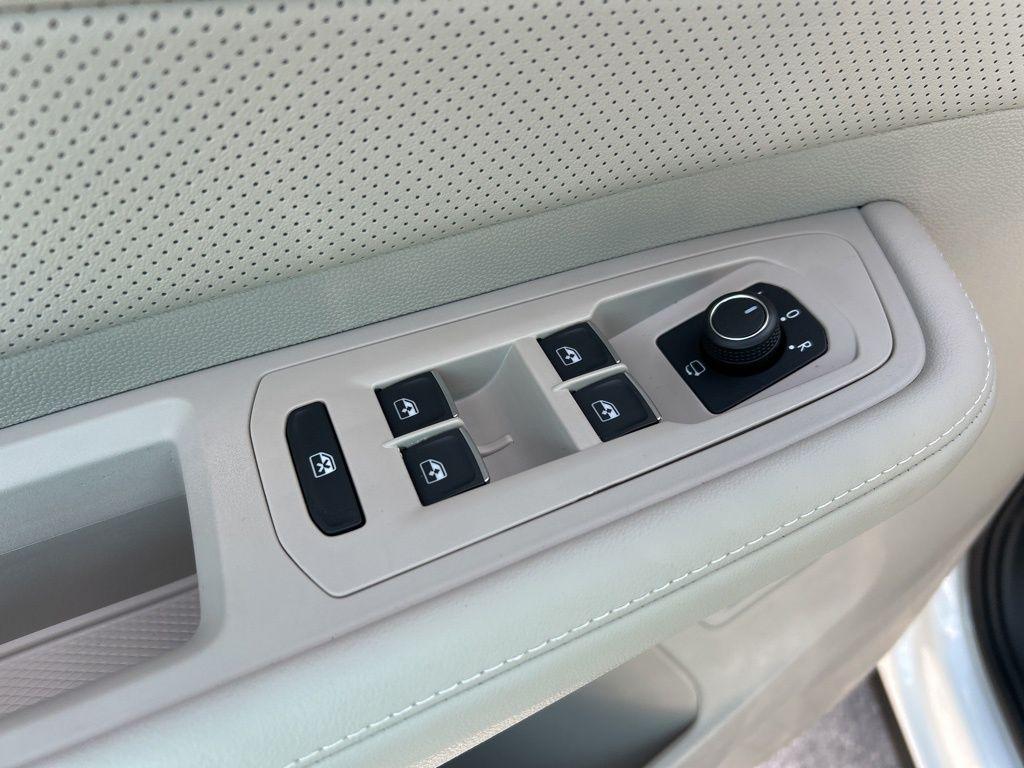 new 2026 Volkswagen Atlas car, priced at $52,371