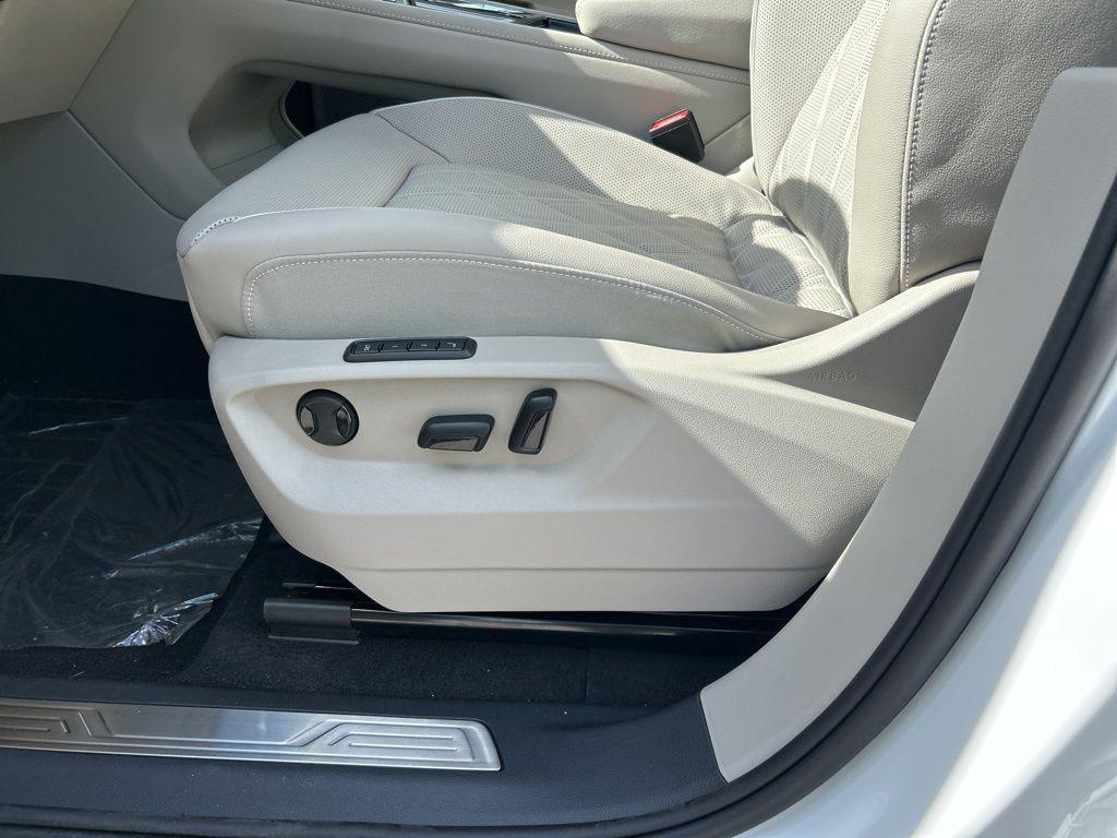 new 2026 Volkswagen Atlas car, priced at $52,371