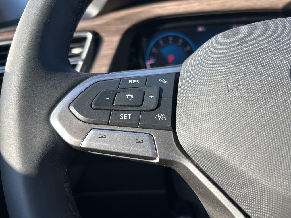 new 2026 Volkswagen Atlas car, priced at $51,023