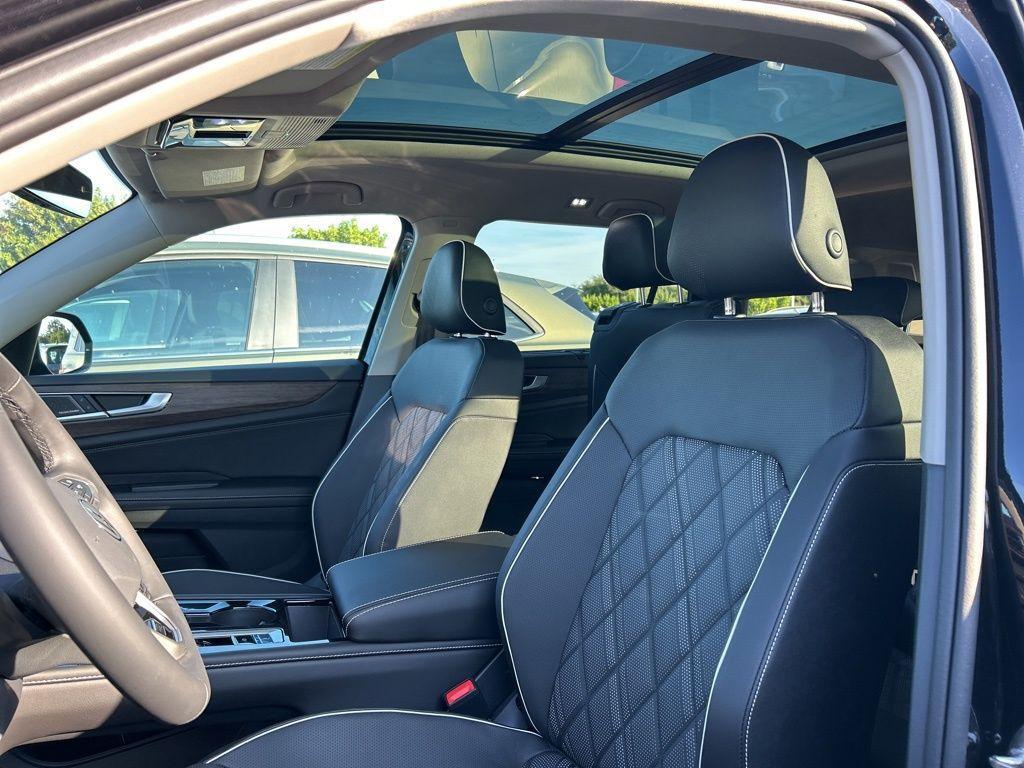 new 2026 Volkswagen Atlas car, priced at $51,023