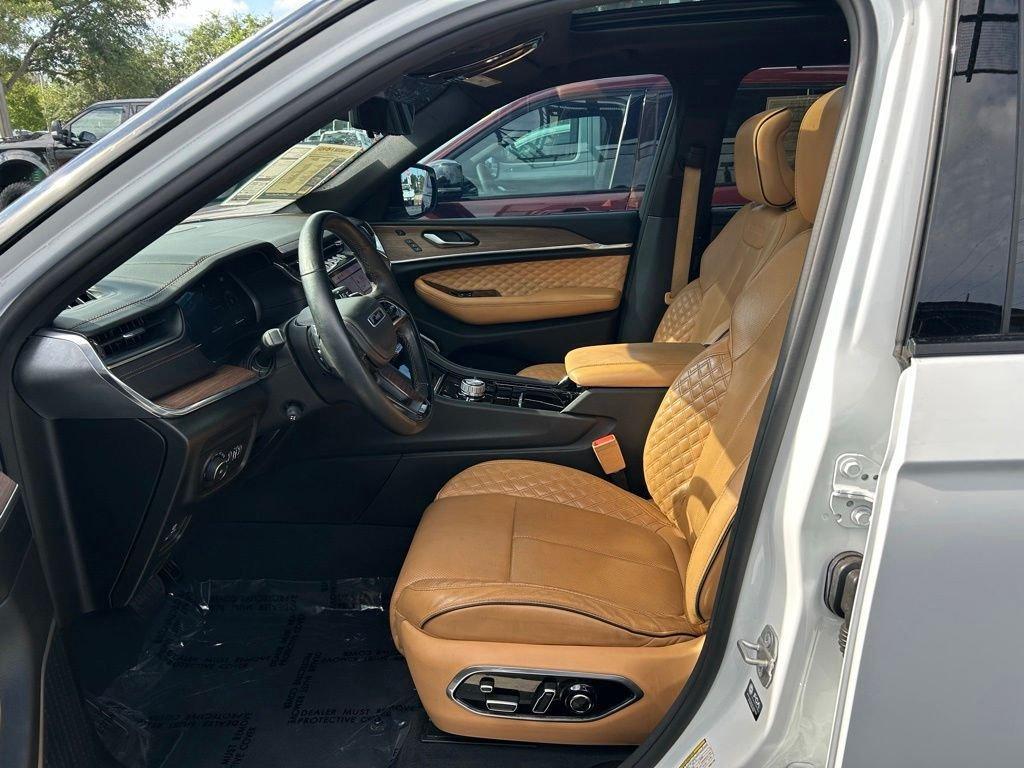 used 2023 Jeep Grand Cherokee car, priced at $38,497