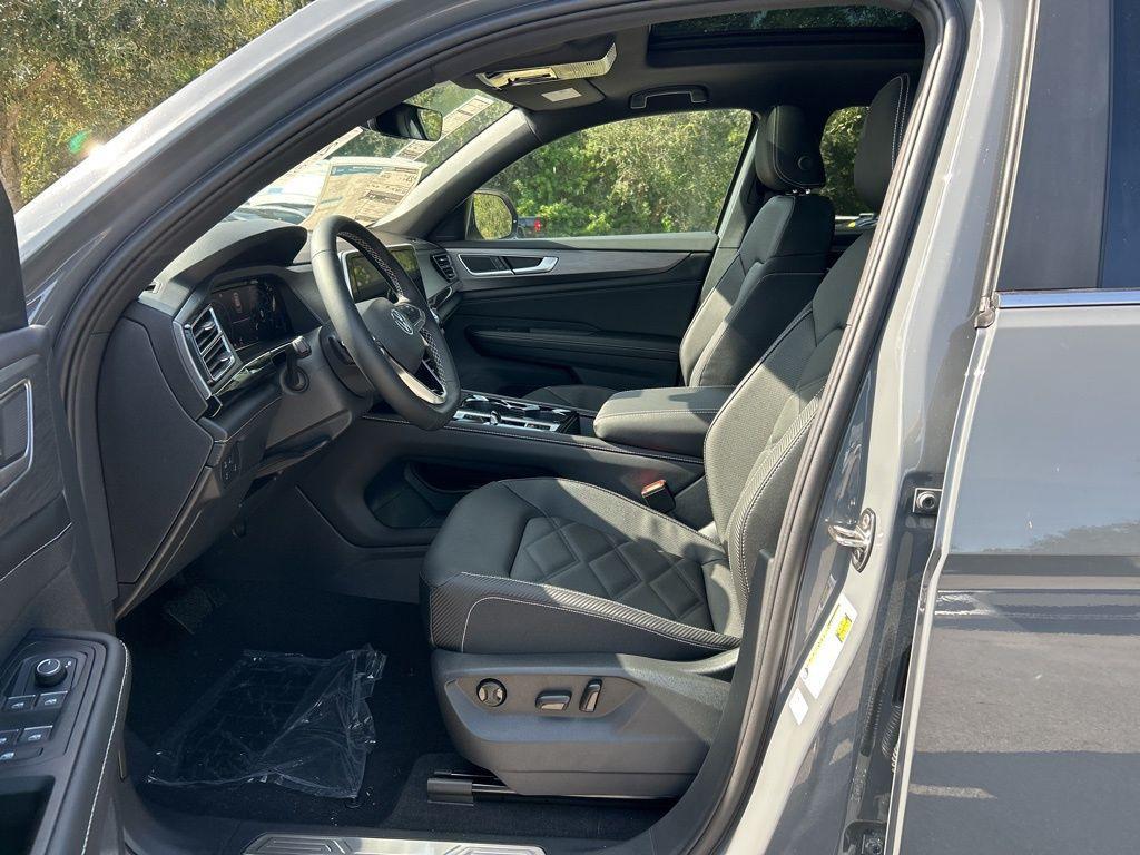 new 2026 Volkswagen Atlas Cross Sport car, priced at $41,706