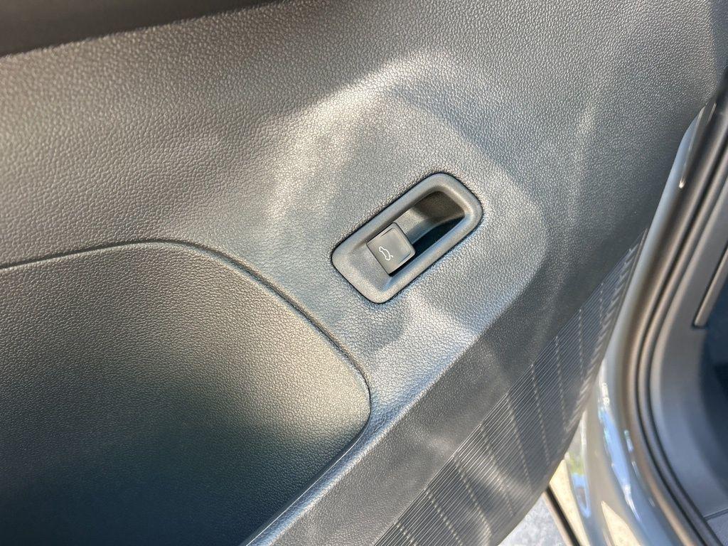 new 2026 Volkswagen Atlas Cross Sport car, priced at $41,706