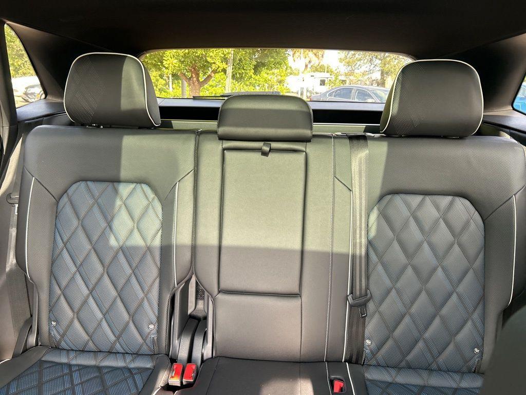 new 2026 Volkswagen Atlas Cross Sport car, priced at $50,293