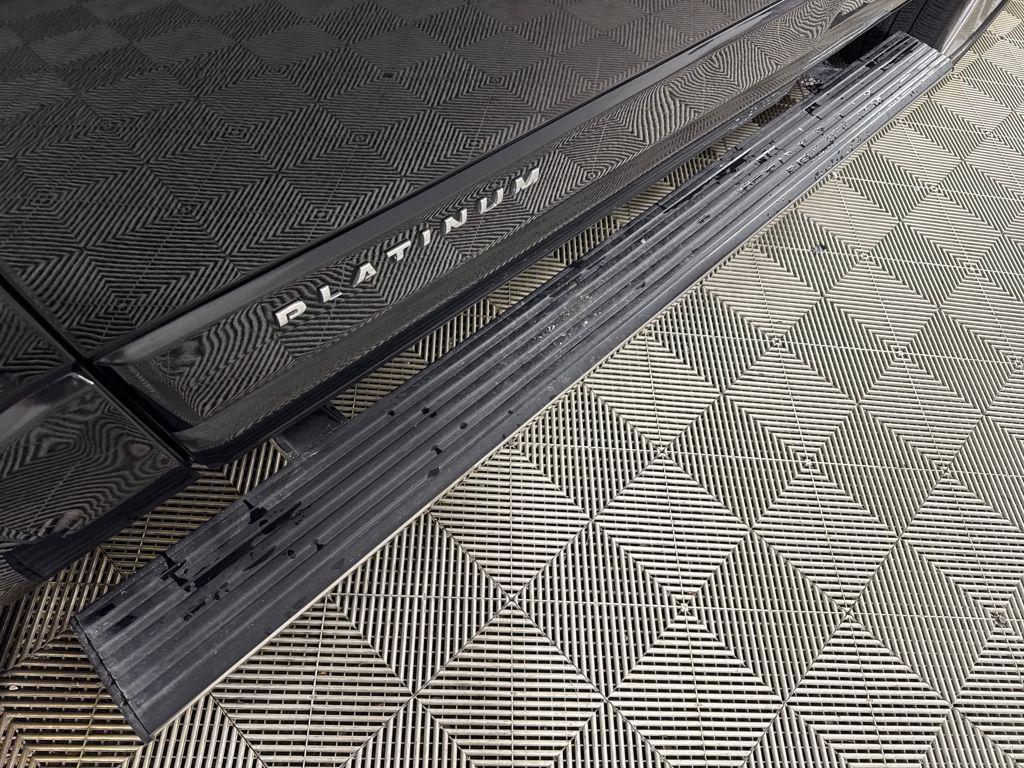 used 2017 Ford Expedition car