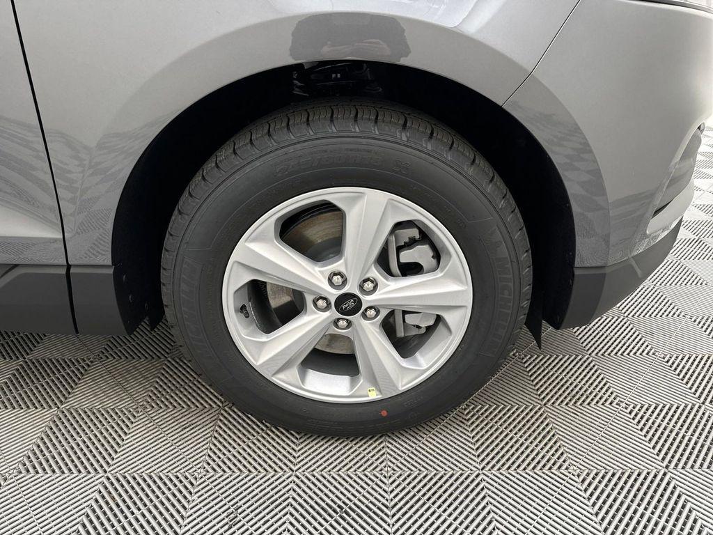 new 2024 Ford Edge car, priced at $30,960