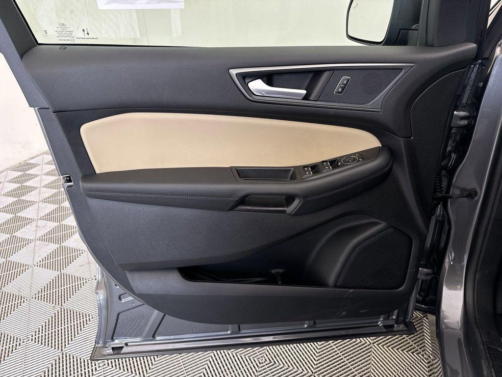 new 2024 Ford Edge car, priced at $30,960