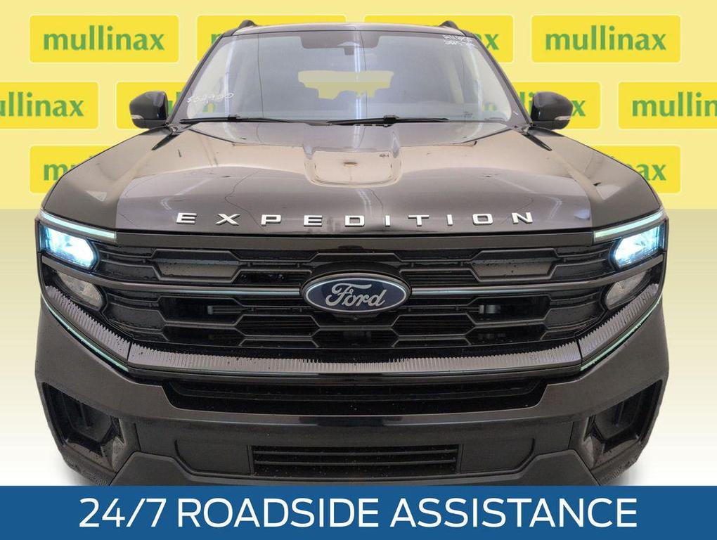 used 2025 Ford Expedition car, priced at $52,900