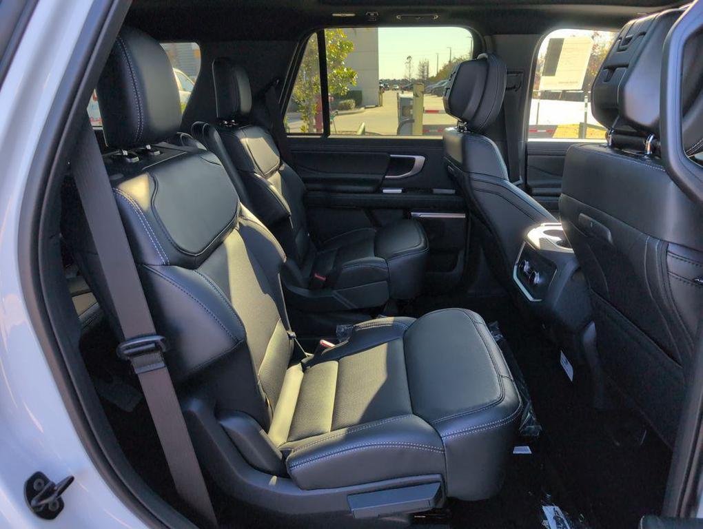 new 2026 Ford Expedition car, priced at $77,956