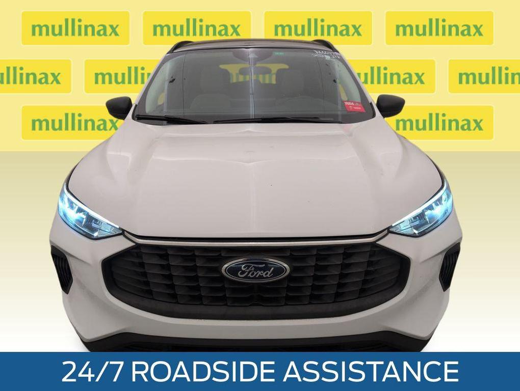 used 2023 Ford Escape car, priced at $21,900