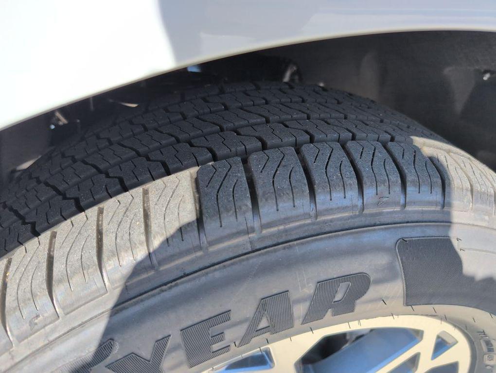 new 2026 Ford Expedition car, priced at $67,327