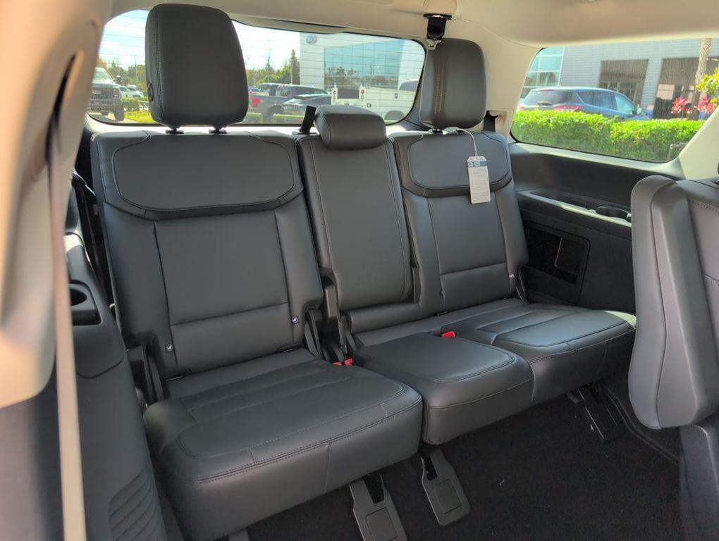 new 2026 Ford Expedition car, priced at $66,827