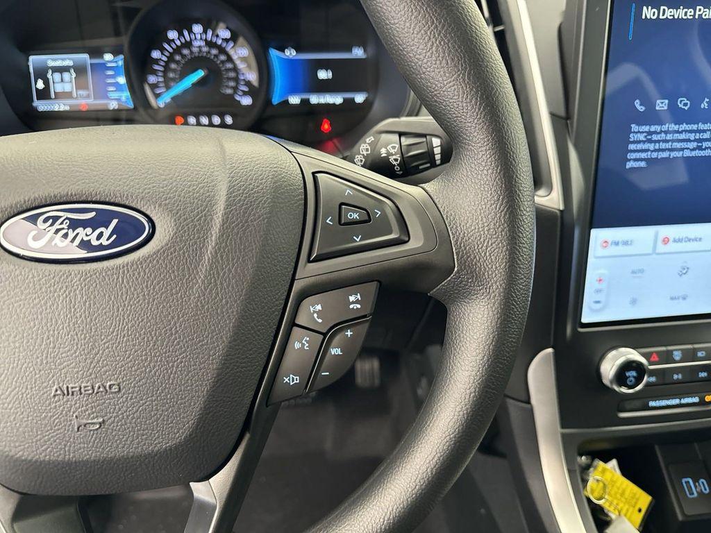 new 2024 Ford Edge car, priced at $30,960