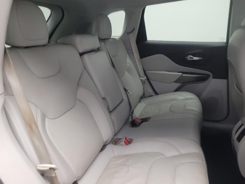 used 2021 Jeep Cherokee car, priced at $19,895