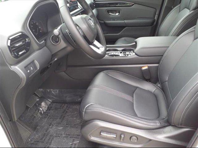 new 2025 Honda Pilot car, priced at $45,450