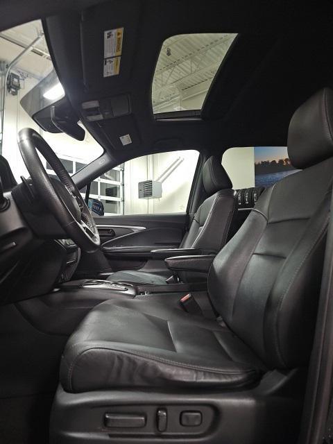 used 2022 Honda Passport car, priced at $28,038