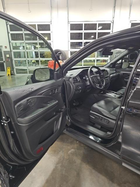 used 2022 Honda Passport car, priced at $28,038