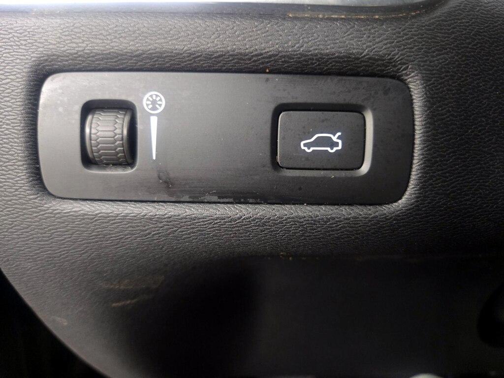 used 2022 Volvo XC60 car, priced at $25,998