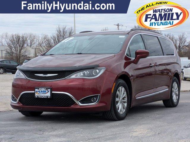 used 2017 Chrysler Pacifica car, priced at $11,264