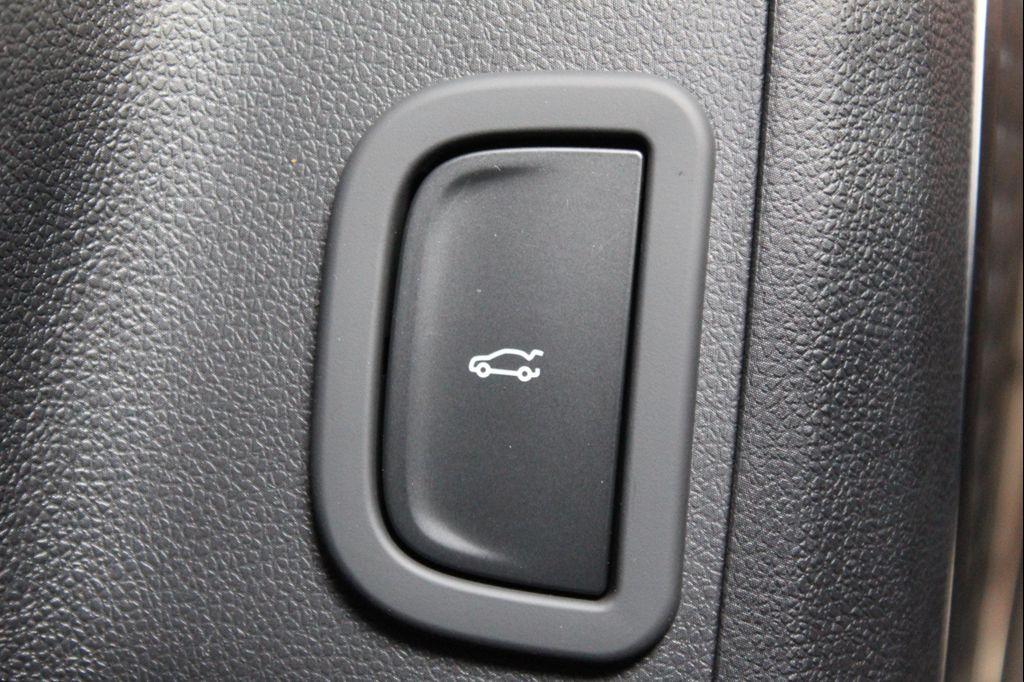 new 2026 Buick Enclave car, priced at $47,096