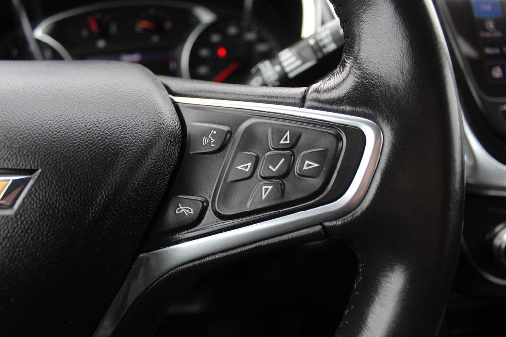 used 2022 Chevrolet Equinox car, priced at $18,999