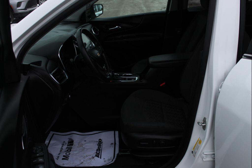 used 2022 Chevrolet Equinox car, priced at $18,999